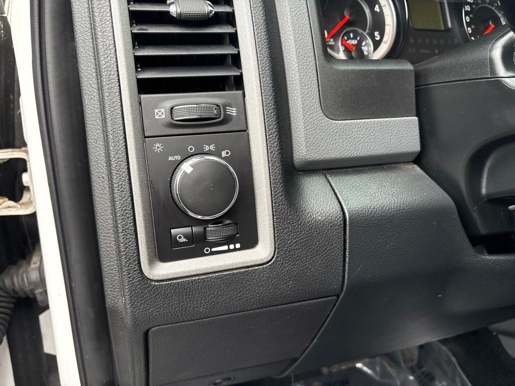 Thumbnail: 2016 RAM 1500 - 23