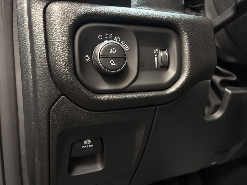 Thumbnail: 2026 RAM 1500 - 23