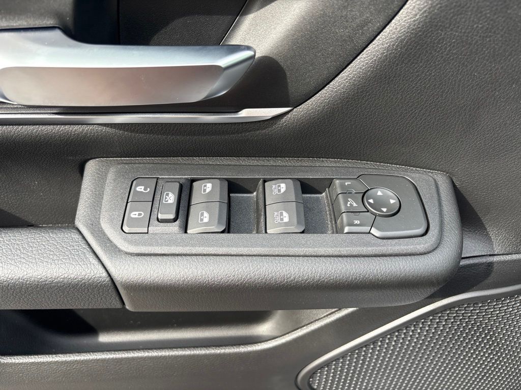 Thumbnail: 2026 RAM 1500 - 23