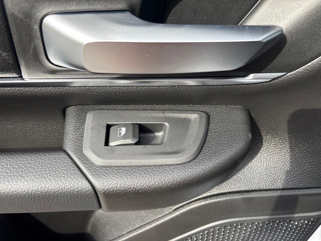 Thumbnail: 2026 RAM 1500 - 35