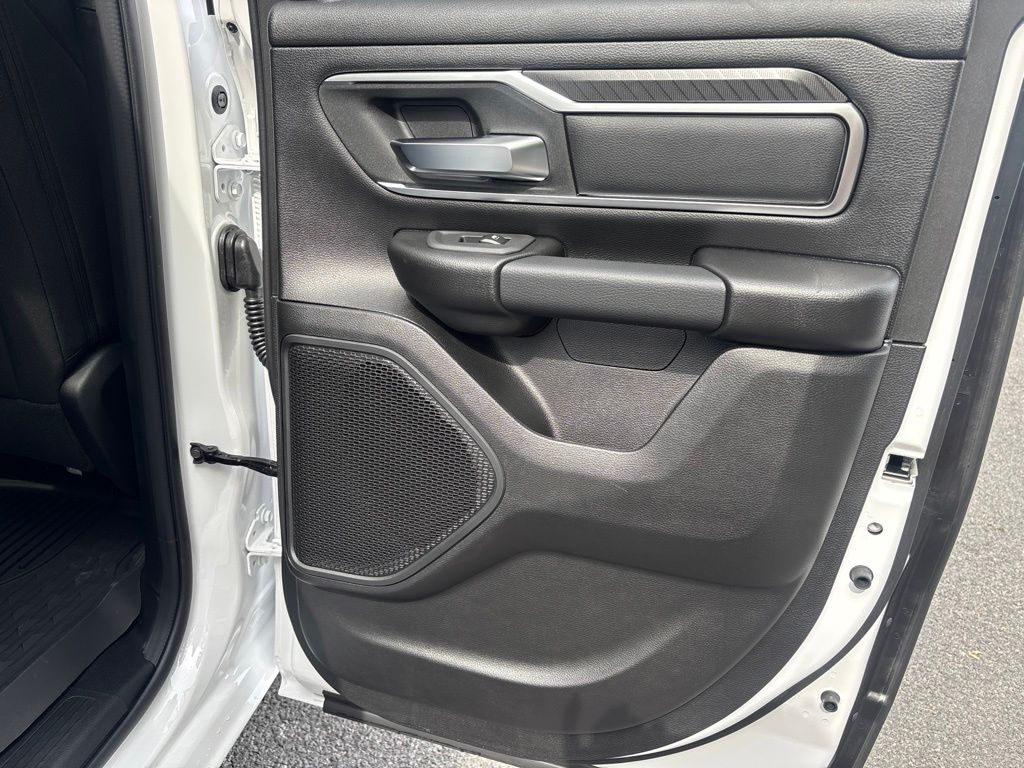 Thumbnail: 2026 RAM 1500 - 35