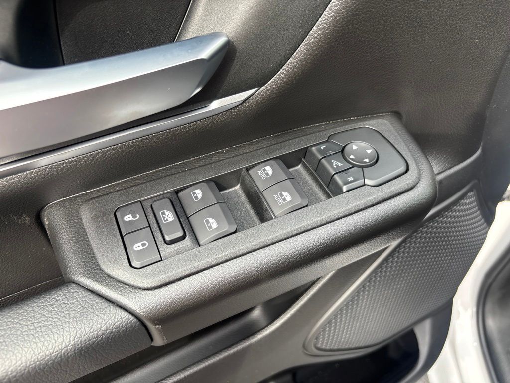 Thumbnail: 2026 RAM 1500 - 22