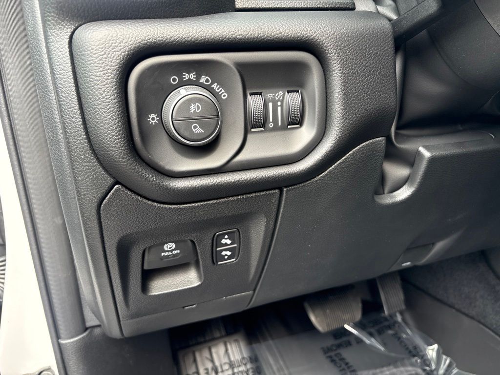 Thumbnail: 2026 RAM 1500 - 23