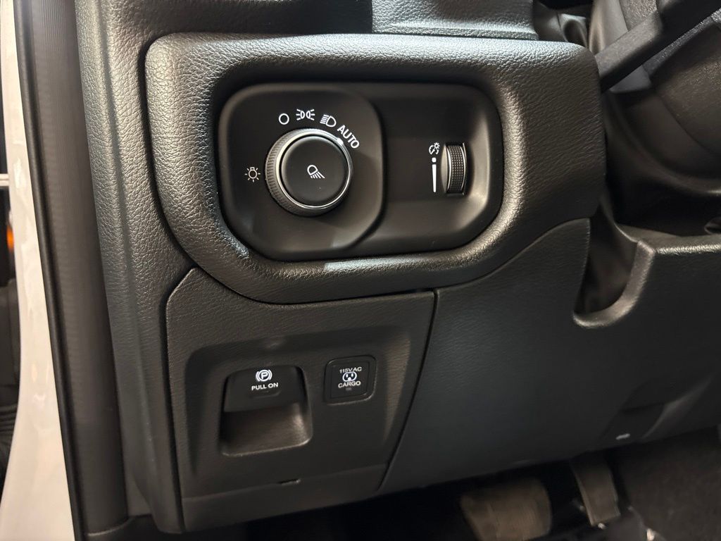 Thumbnail: 2025 RAM 1500 - 22