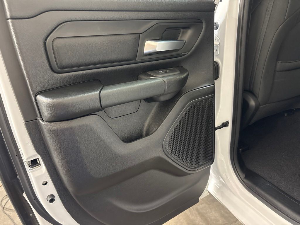 Thumbnail: 2025 RAM 1500 - 32