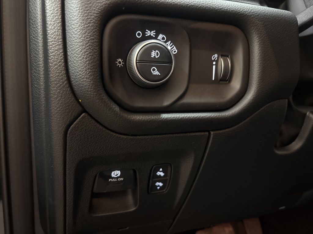 Thumbnail: 2026 RAM 1500 - 22