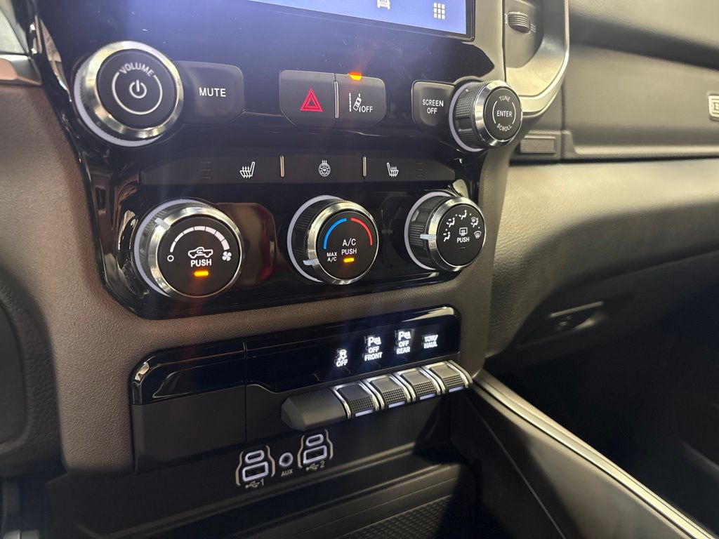 Thumbnail: 2026 RAM 1500 - 24