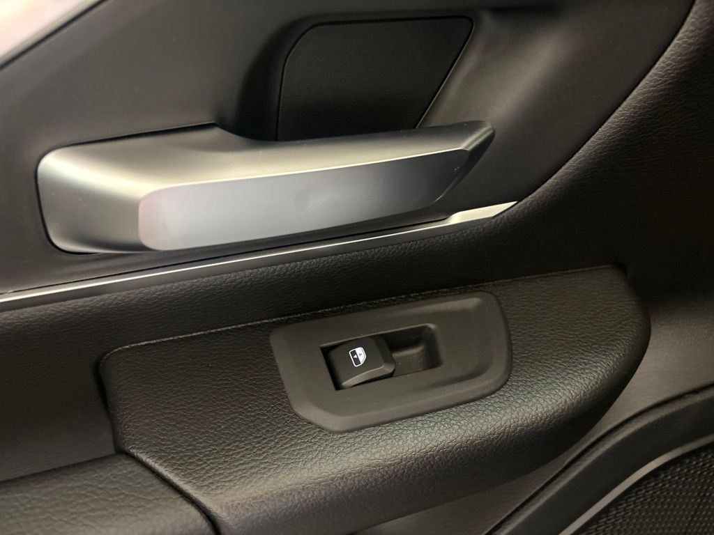 Thumbnail: 2026 RAM 1500 - 31