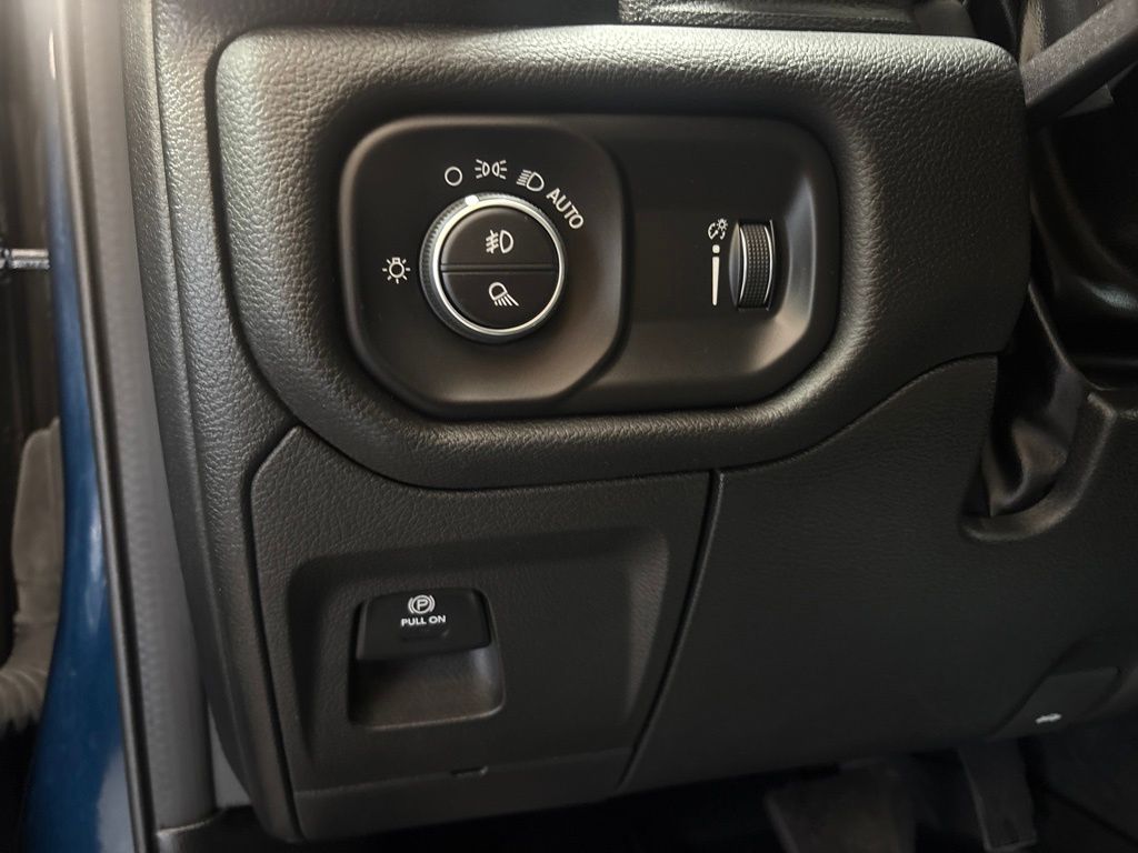 Thumbnail: 2023 RAM 1500 - 23