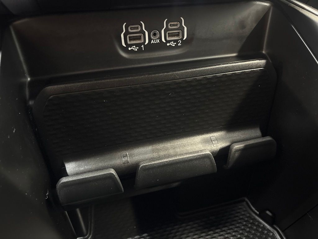 Thumbnail: 2023 RAM 1500 - 27