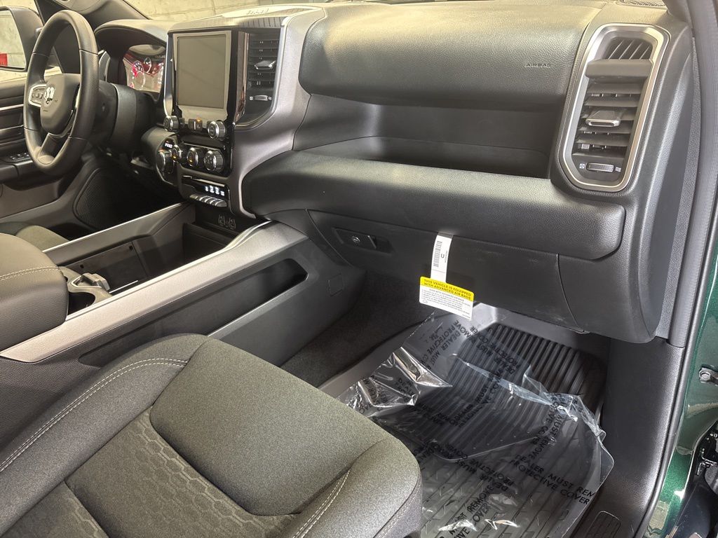 Thumbnail: 2026 RAM 1500 - 34