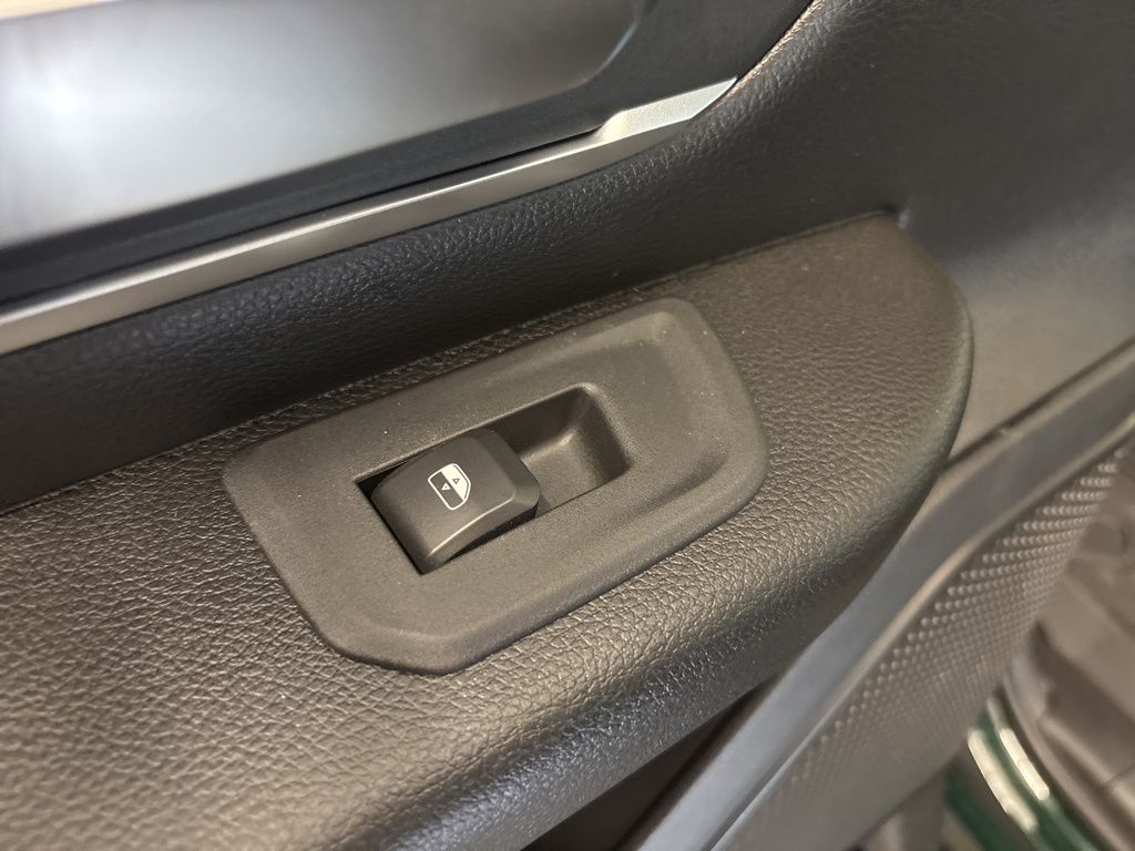 Thumbnail: 2026 RAM 1500 - 27