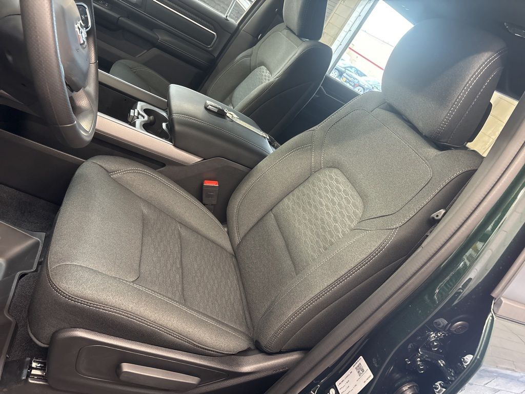 Thumbnail: 2026 RAM 1500 - 6