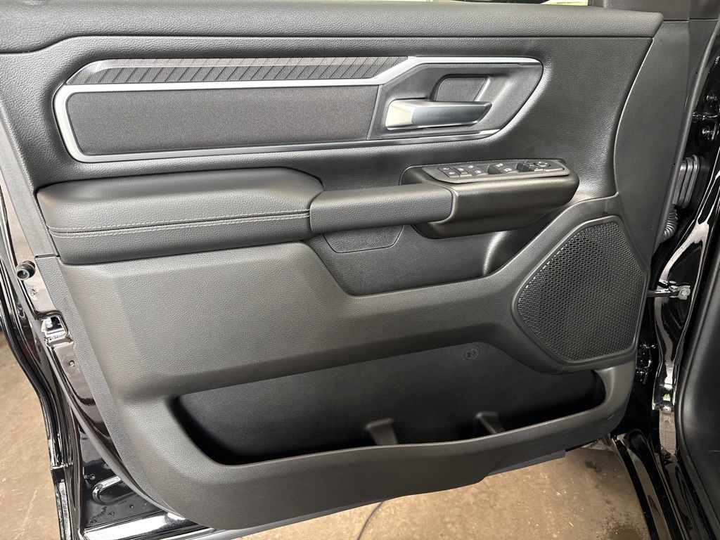 Thumbnail: 2026 RAM 1500 - 21