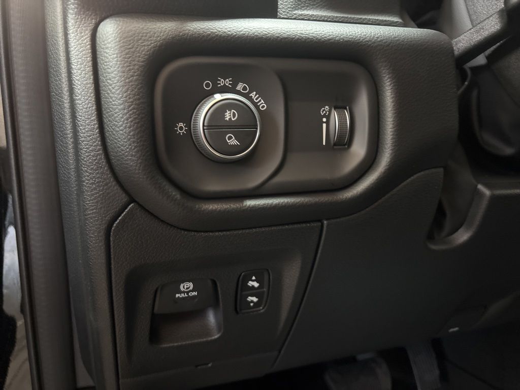 Thumbnail: 2026 RAM 1500 - 23