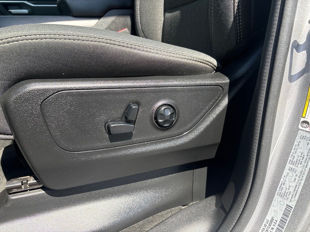 Thumbnail: 2020 RAM 1500 - 25