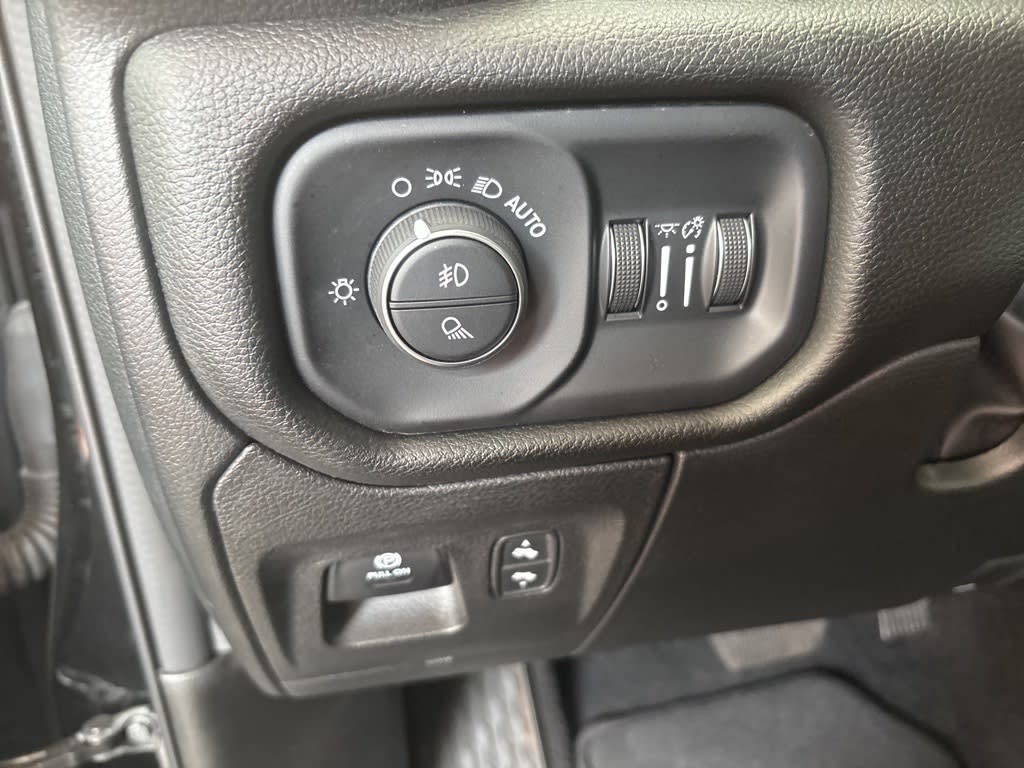 Thumbnail: 2025 RAM 1500 - 24