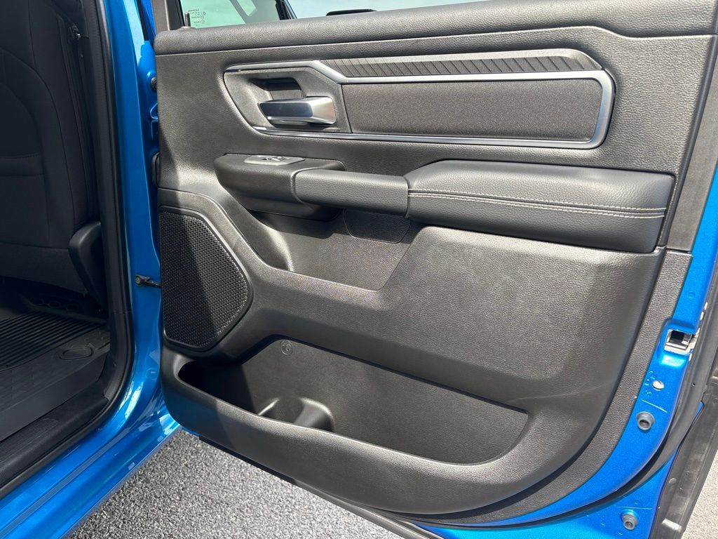 Thumbnail: 2026 RAM 1500 - 32