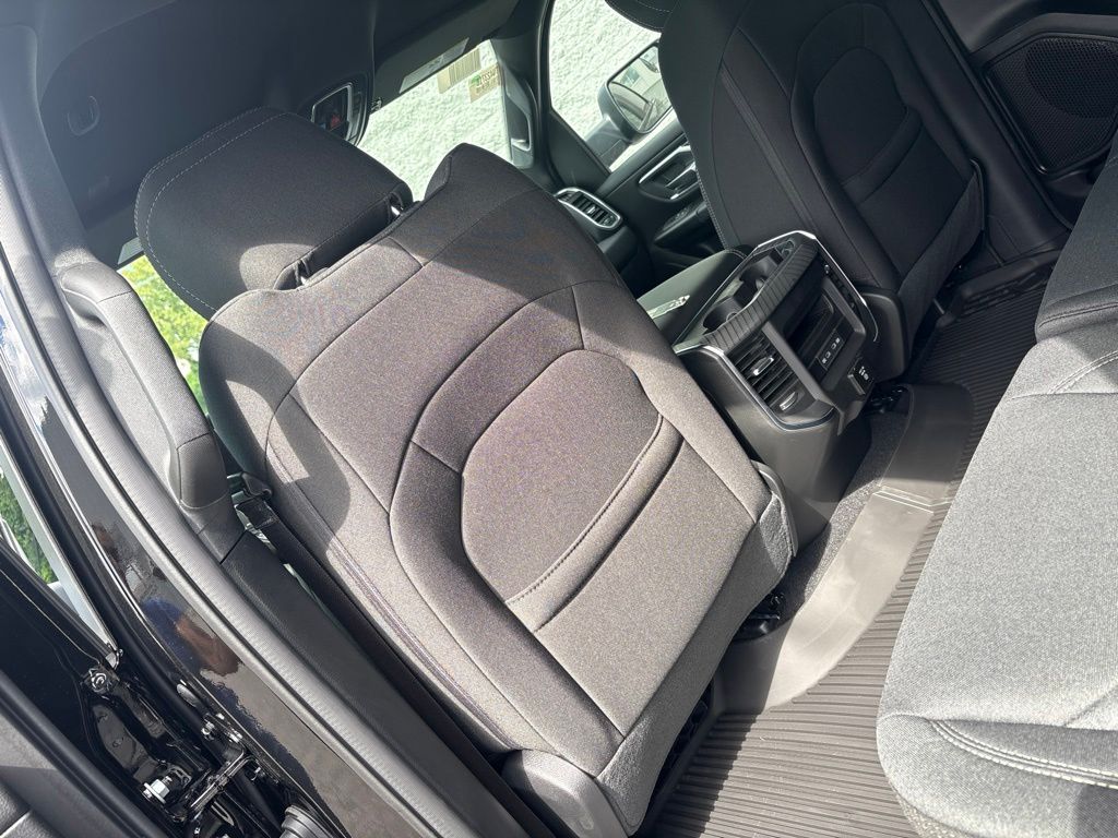 Thumbnail: 2026 RAM 1500 - 10