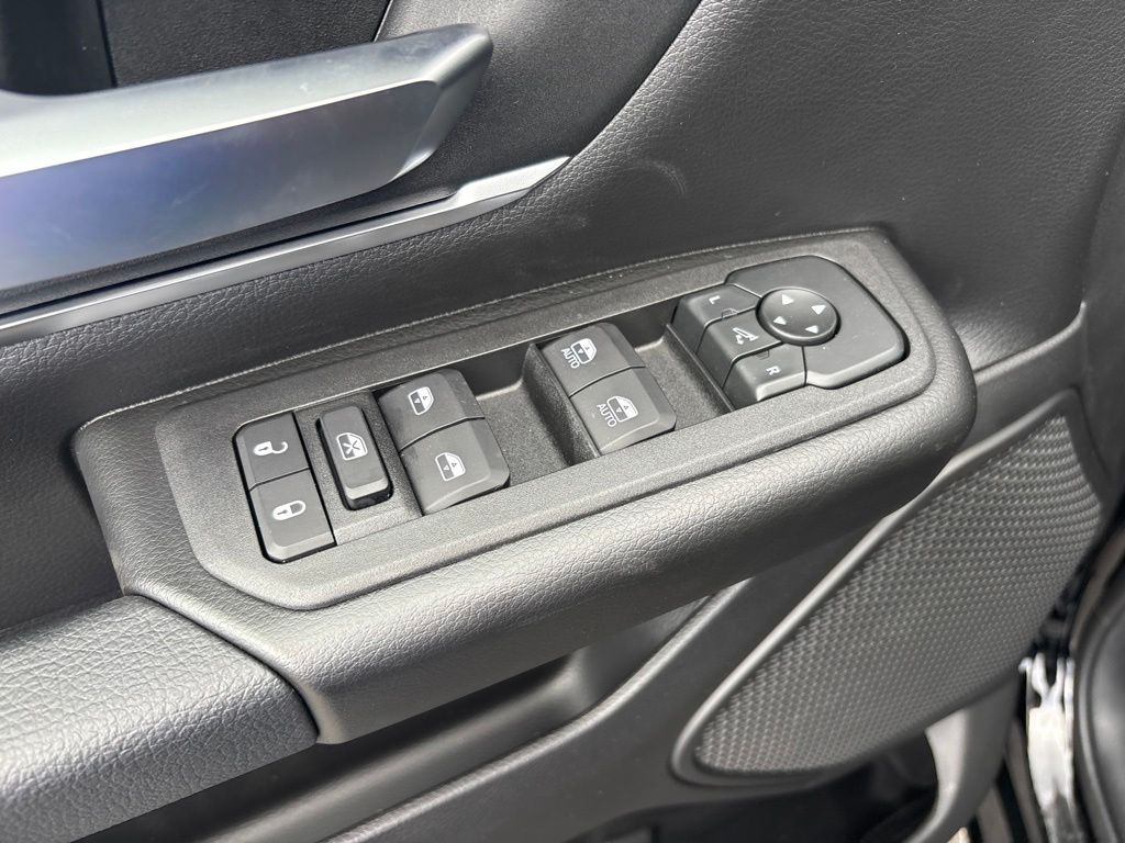 Thumbnail: 2026 RAM 1500 - 22