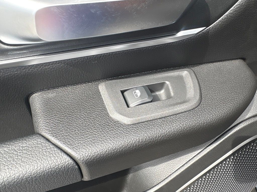 Thumbnail: 2026 RAM 1500 - 34