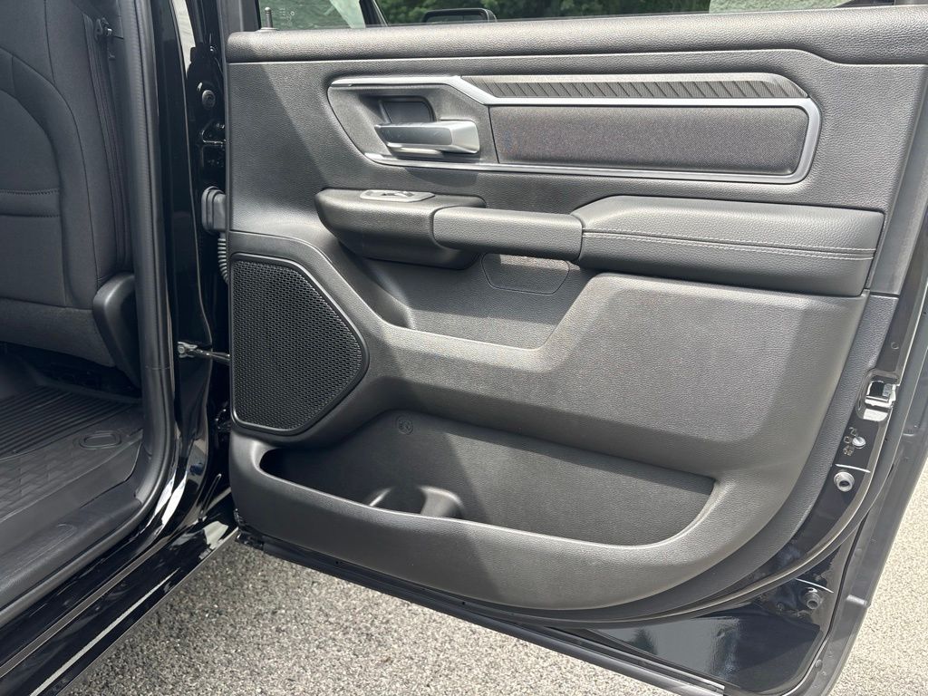 Thumbnail: 2026 RAM 1500 - 35