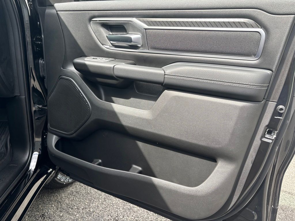 Thumbnail: 2026 RAM 1500 - 40