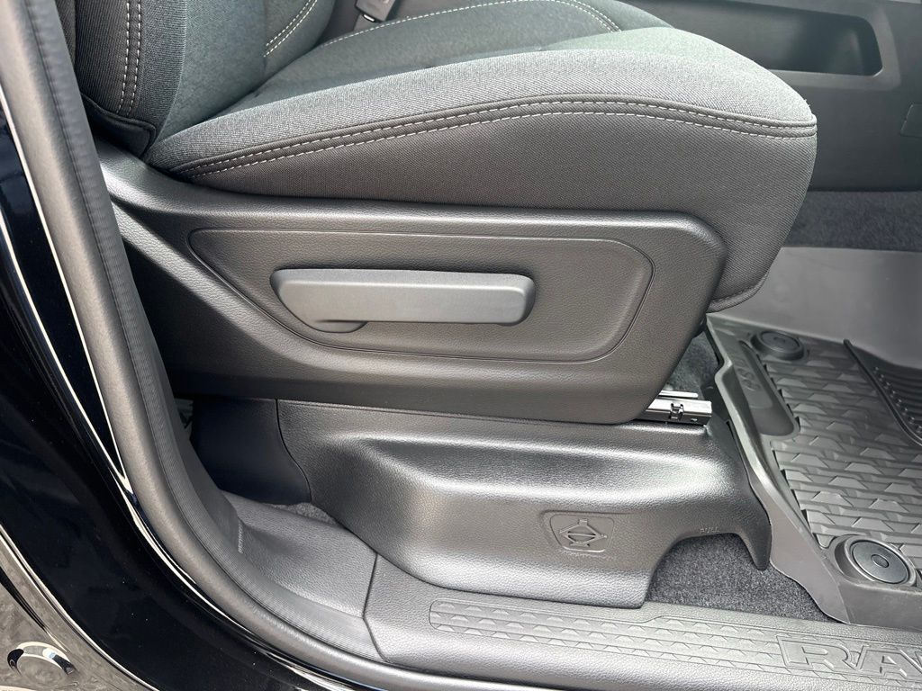 Thumbnail: 2026 RAM 1500 - 42