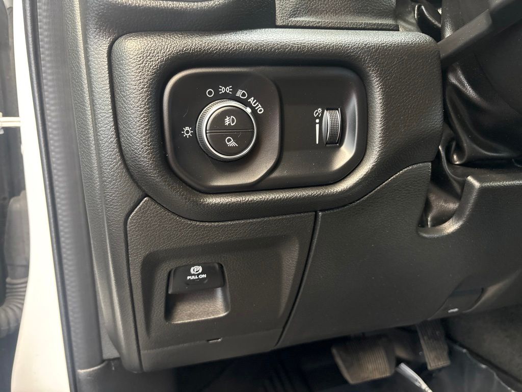 Thumbnail: 2020 RAM 1500 - 21