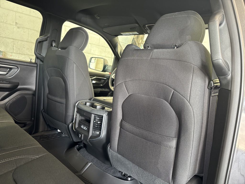 Thumbnail: 2026 RAM 1500 - 33