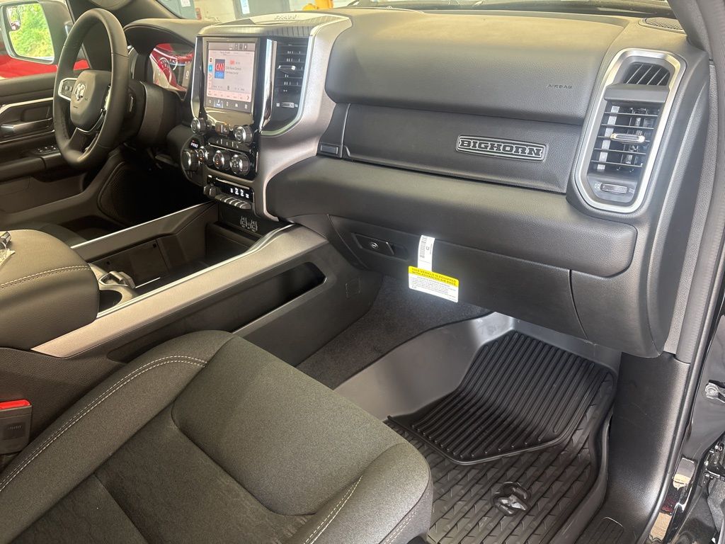 Thumbnail: 2026 RAM 1500 - 33