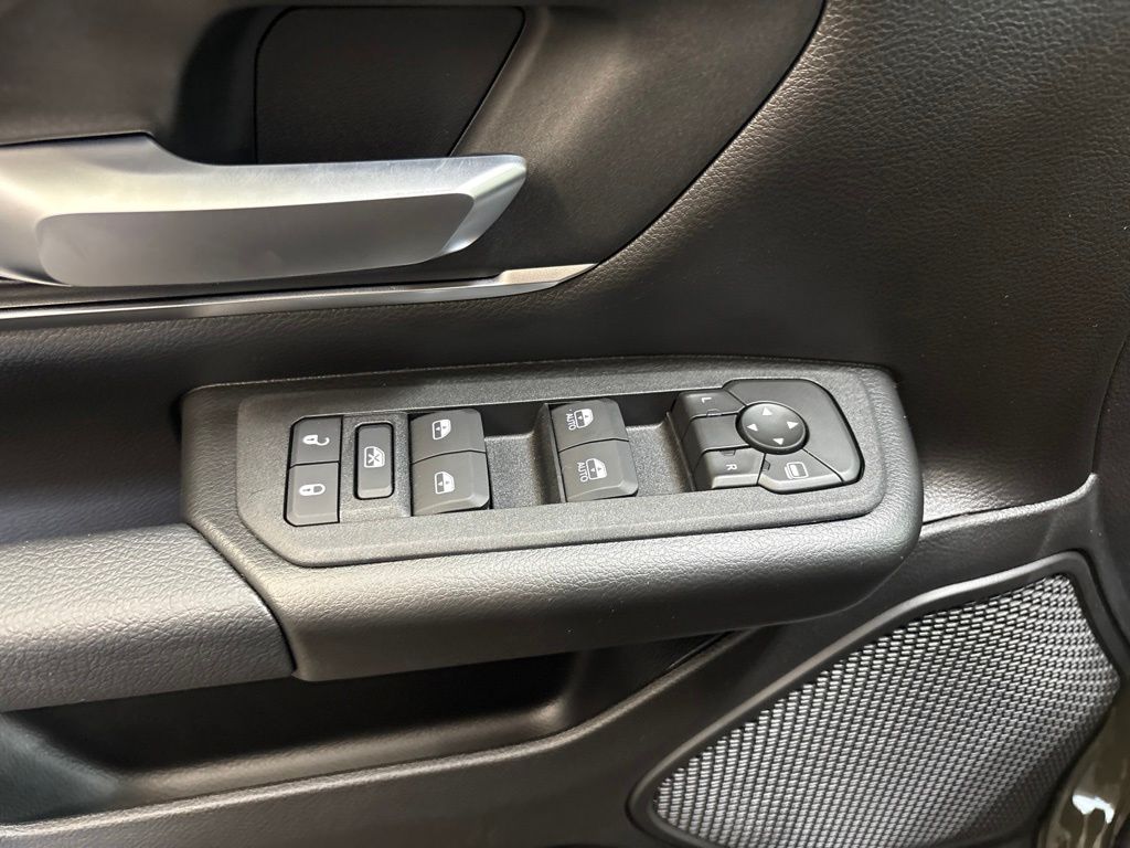 Thumbnail: 2026 RAM 1500 - 23