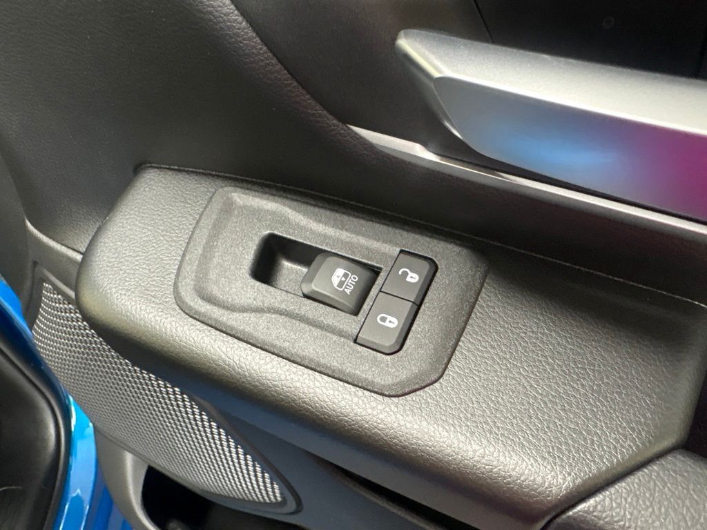 Thumbnail: 2026 RAM 1500 - 15