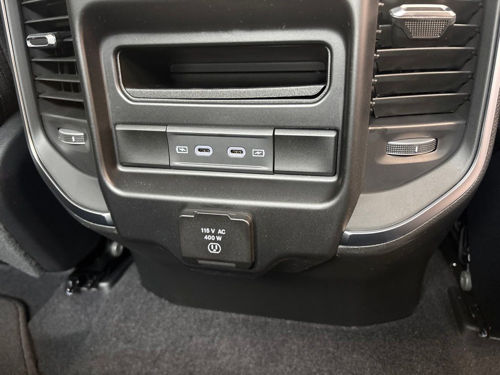 Thumbnail: 2026 RAM 1500 - 39