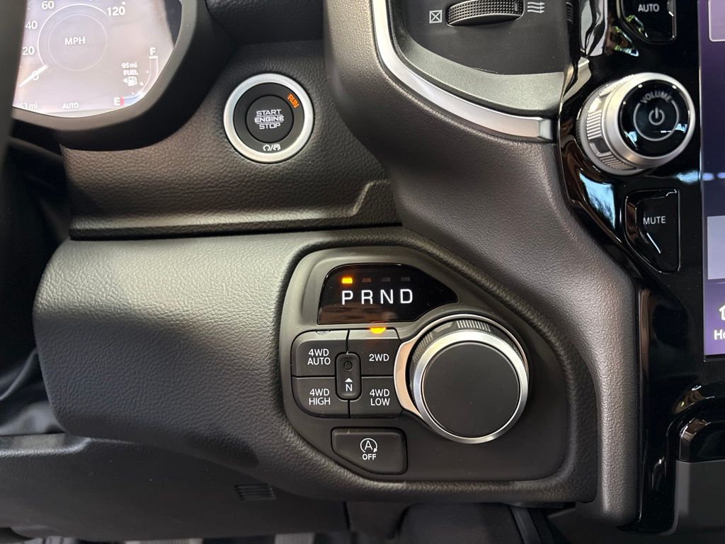 Thumbnail: 2026 RAM 1500 - 28