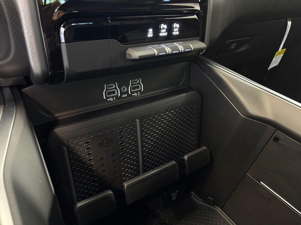 Thumbnail: 2026 RAM 1500 - 29