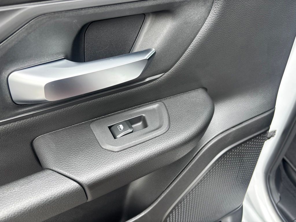 Thumbnail: 2026 RAM 1500 - 31