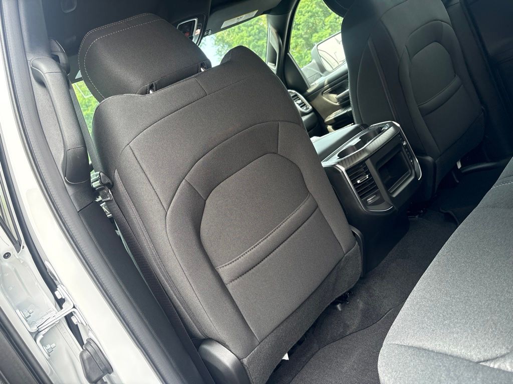 Thumbnail: 2026 RAM 1500 - 32