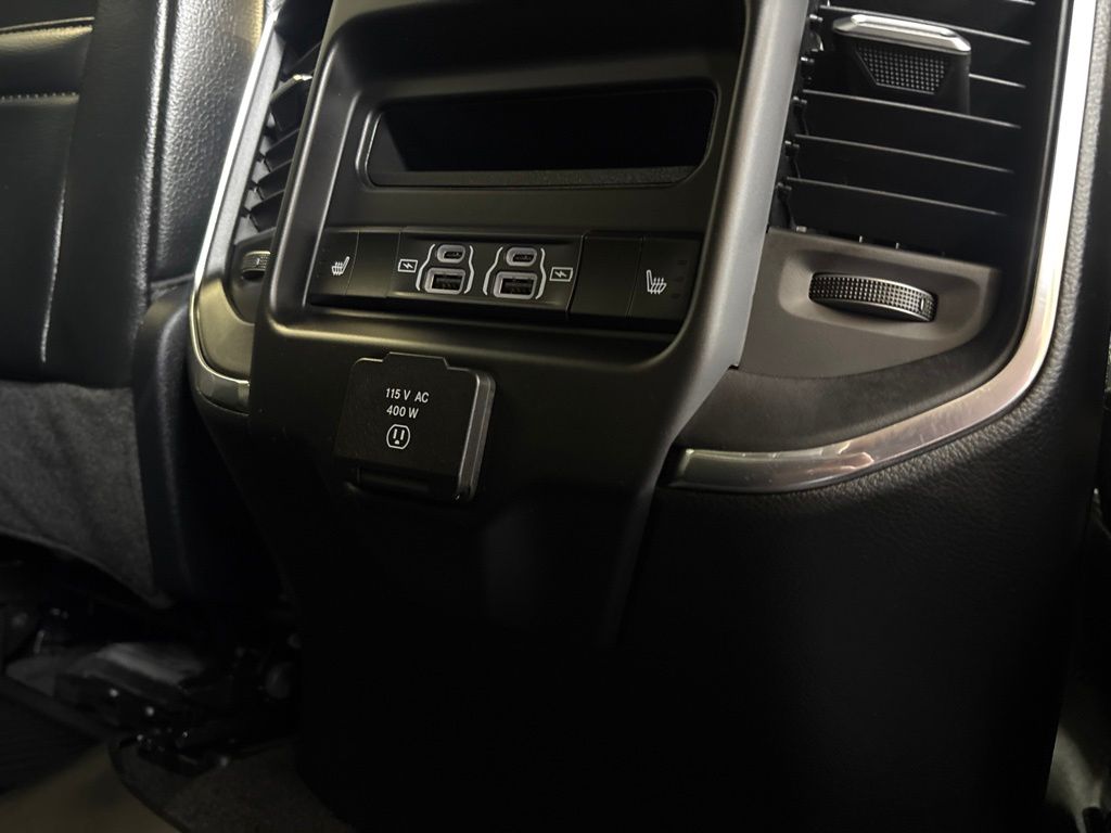 Thumbnail: 2025 RAM 1500 - 38