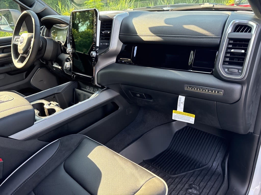 Thumbnail: 2026 RAM 1500 - 10