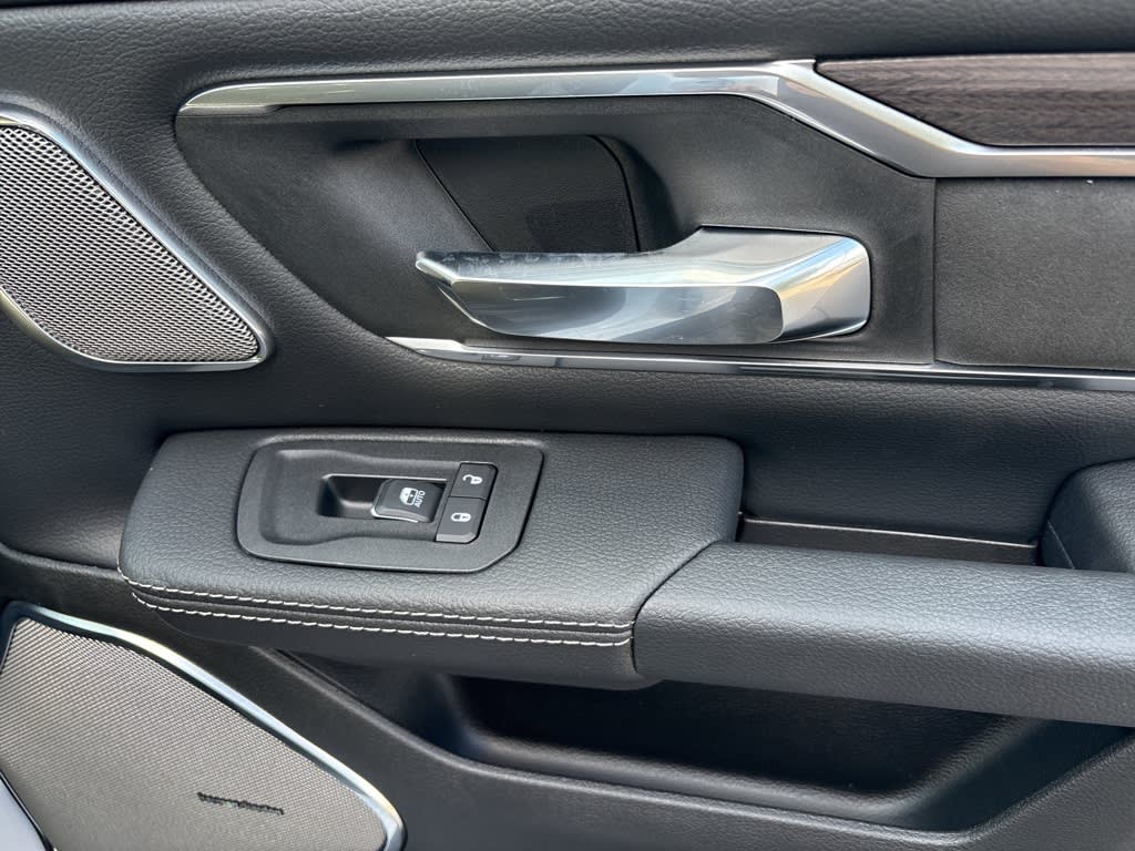 Thumbnail: 2026 RAM 1500 - 25