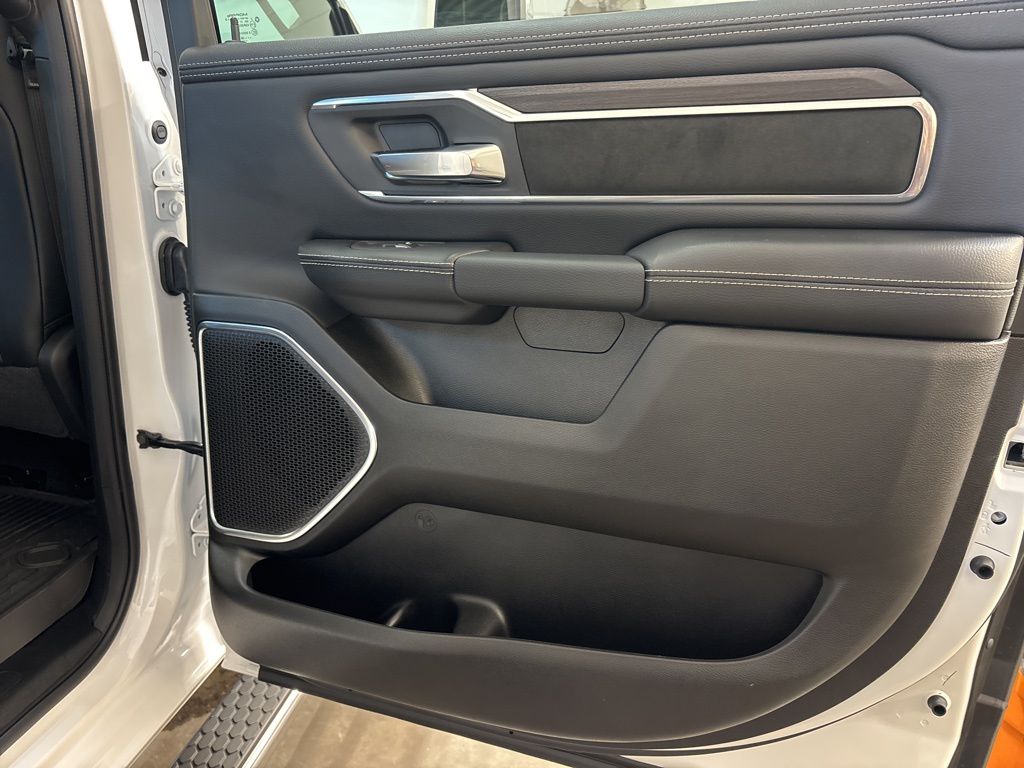 Thumbnail: 2026 RAM 1500 - 38