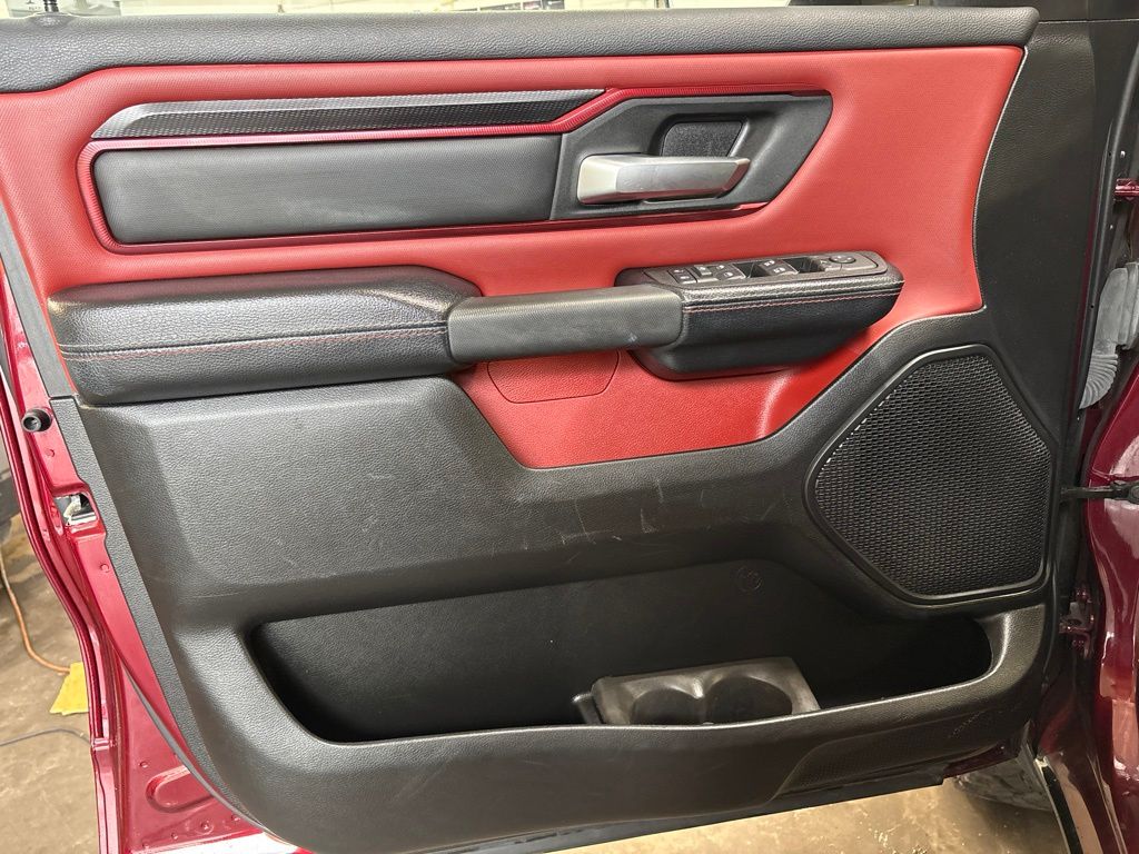 Thumbnail: 2025 RAM 1500 - 21