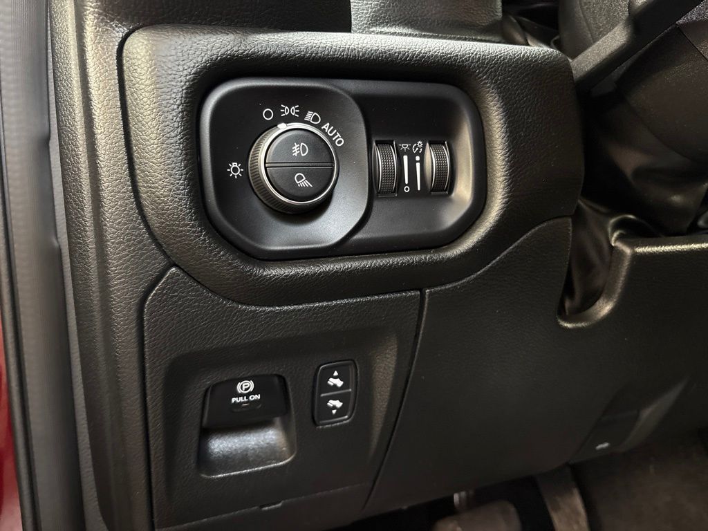 Thumbnail: 2025 RAM 1500 - 23
