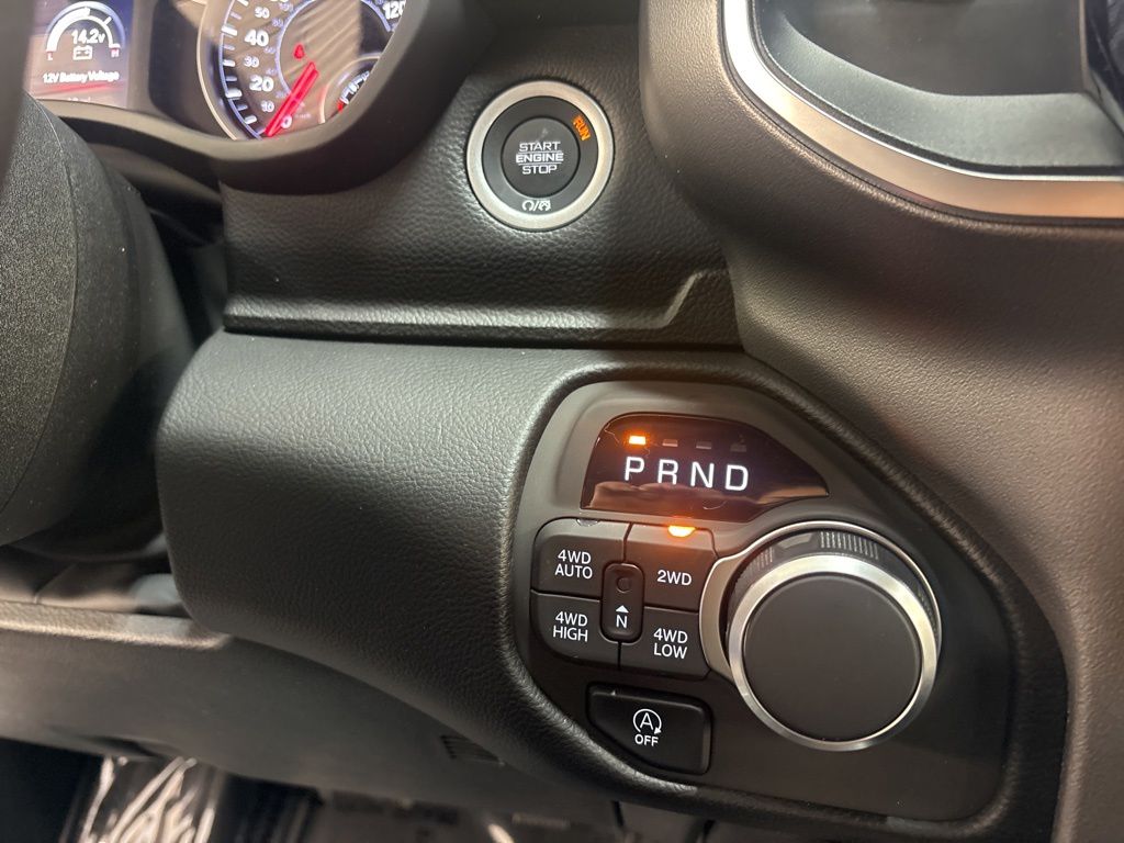 Thumbnail: 2026 RAM 1500 - 27
