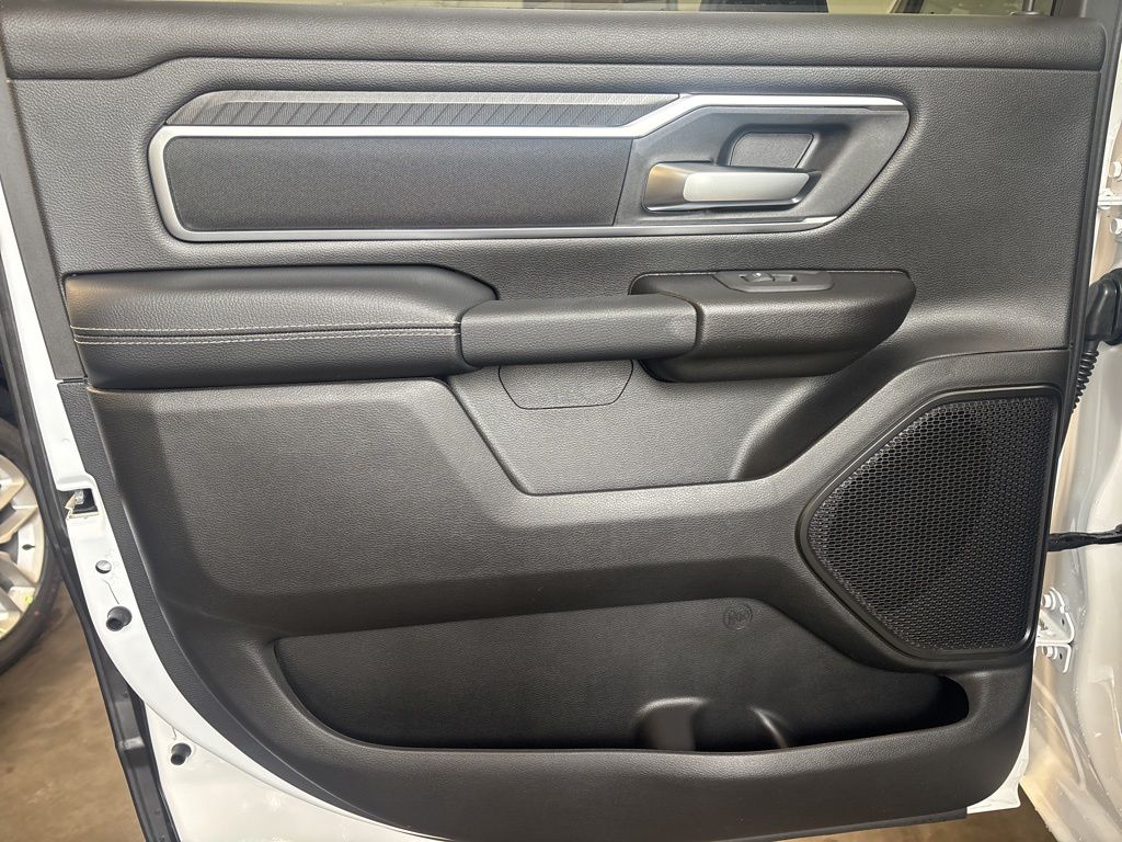 Thumbnail: 2026 RAM 1500 - 33