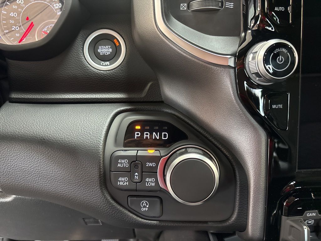 Thumbnail: 2026 RAM 1500 - 26