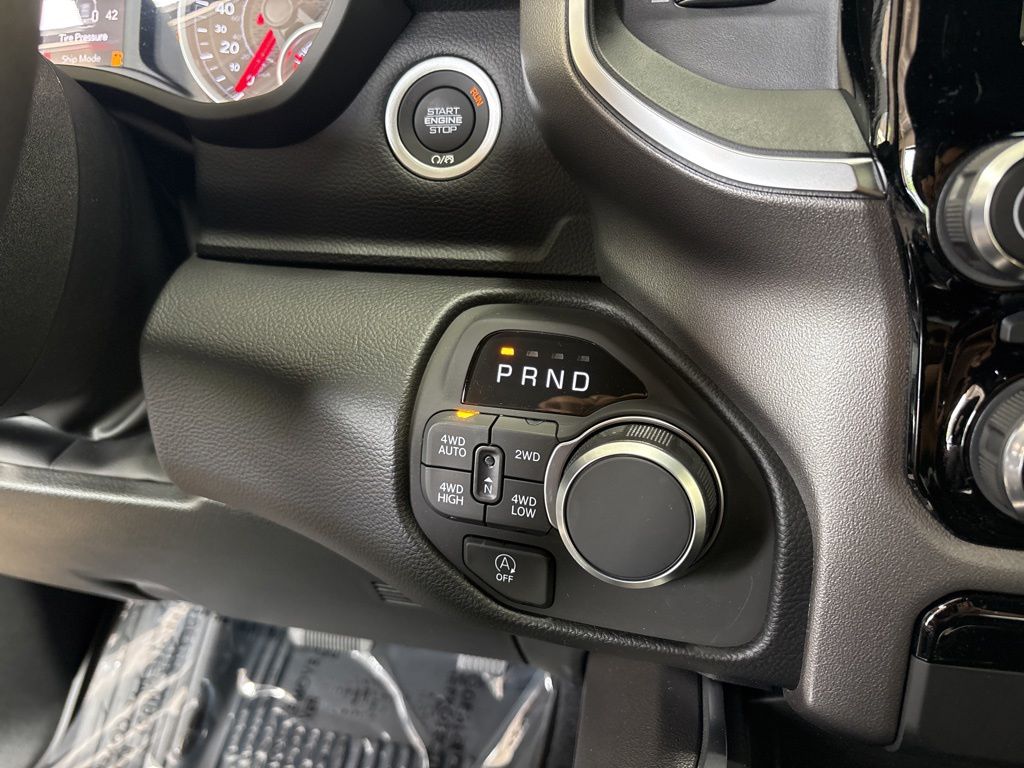 Thumbnail: 2026 RAM 1500 - 27