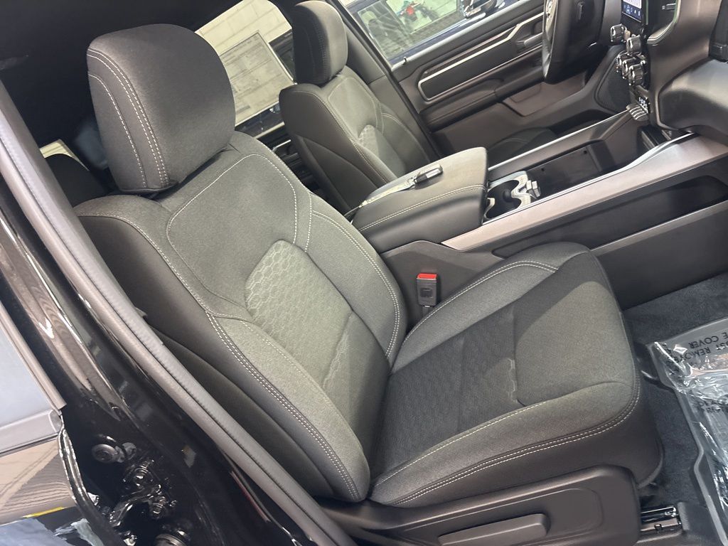 Thumbnail: 2026 RAM 1500 - 10