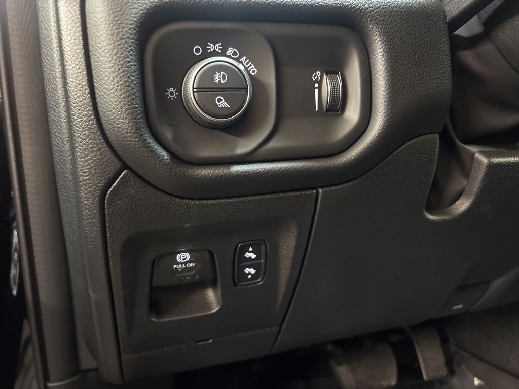 Thumbnail: 2026 RAM 1500 - 22